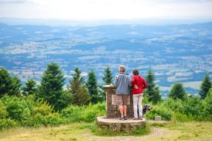 Burgund: Wandern mit Ausblick beim Mont Beuvray.
