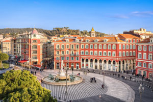 Côte d'Azur Urlaub: Platz in Nizza.