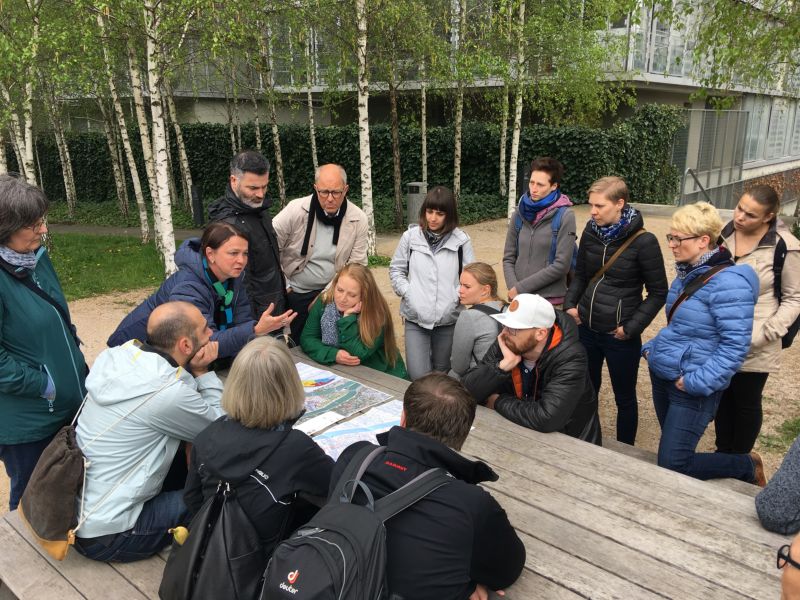 Lyon sehenswürdigkeiten - Gruppenfoto bei der Confluence in Lyon