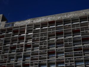 Lyon sehenswürdigkeiten - Fassade der Unité d'habitation in Lyon.
