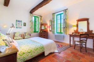 Provence: Grünes Zimmer im Weingut