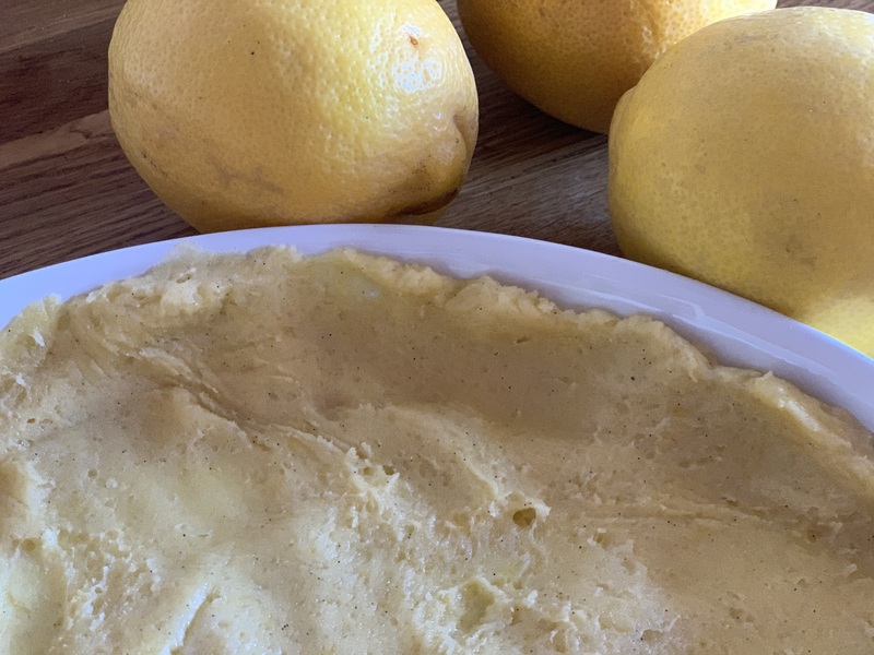 Zitronentarte Rezept - suesser Muerbeteig mit Zitronen.