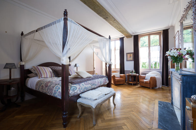 Normandie Sehenswürdigkeiten: Zimmerbeispiel im Herrenhaus.
