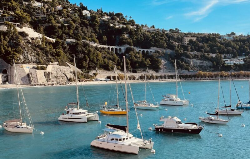 Nizza - Boote im Mittelmeer bei Villefranche-sur-Mer.
